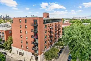 974 W 35th Pl, Chicago, IL 60609 - Photo 1