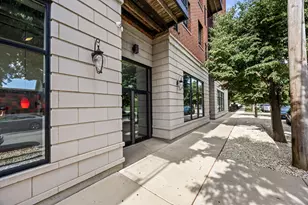 974 W 35th Pl, Chicago, IL 60609 - Photo 4
