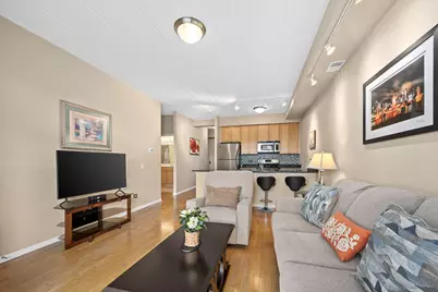 974 W 35th Place #407, Chicago, IL 60609 - Photo 6