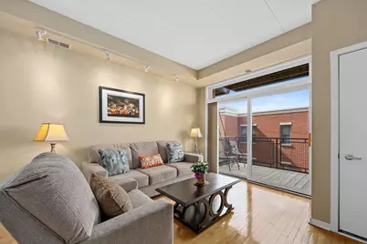974 W 35th Place #407, Chicago, IL 60609 - Photo 8