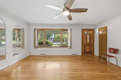 5023 W 81st Street, Burbank, IL 60459 - Photo 8