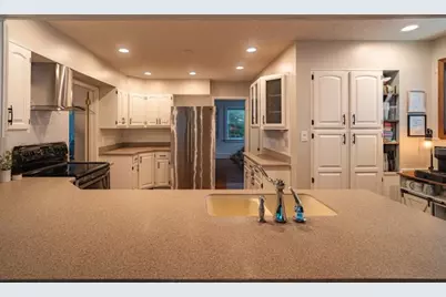 724 E Third Street, Dixon, IL 61021 - Photo 8