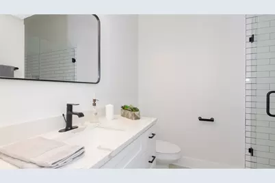 1458 W Pensacola Avenue #3, Chicago, IL 60613 - Photo 8