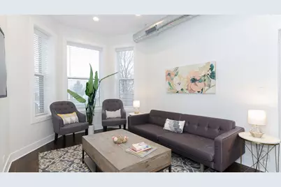 1458 W Pensacola Avenue #3, Chicago, IL 60613 - Photo 2