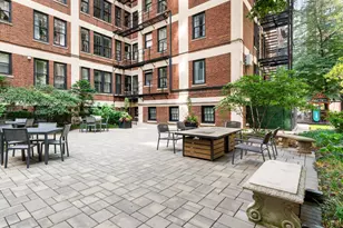 232 E Walton Pl, Chicago, IL 60611 - Photo 42