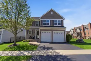2699 Regency Ct E, Saint Charles, IL 60175 - Photo 1