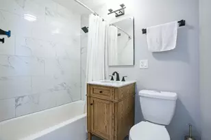 2930 N Sheridan Rd, Chicago, IL 60657 - Photo 10