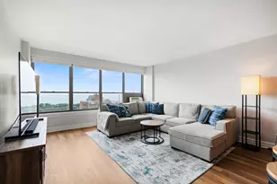 2930 N Sheridan Rd, Chicago, IL 60657 - Photo 4