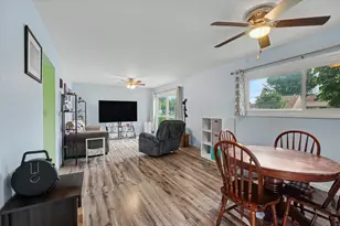 911 N Melvin St, Gibson City, IL 60936 - Photo 10