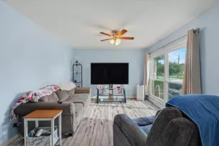 911 N Melvin St, Gibson City, IL 60936 - Photo 8