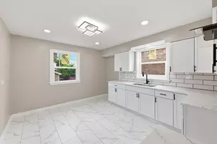 3531 W 73rd Pl, Chicago, IL 60629 - Photo 14