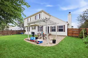 18 Truman Ln, Streamwood, IL 60107 - Photo 16