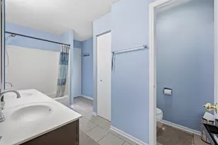 18 Truman Ln, Streamwood, IL 60107 - Photo 10