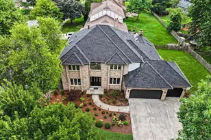 2726 Seiler Dr, Naperville, IL 60565 - Photo 4
