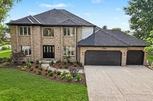 2726 Seiler Dr, Naperville, IL 60565 - Photo 2