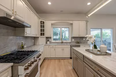 6723 N Harding Avenue, Lincolnwood, IL 60712 - Photo 20