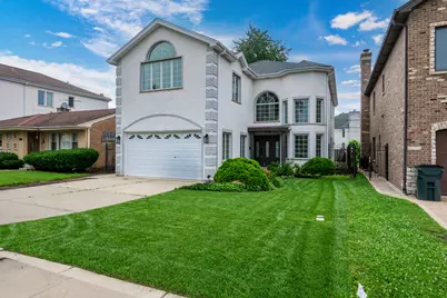 6723 N Harding Avenue, Lincolnwood, IL 60712 - Photo 1