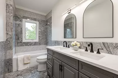 6723 N Harding Avenue, Lincolnwood, IL 60712 - Photo 32