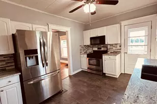 213 S Swift St, Winnebago, IL 61088 - Photo 18