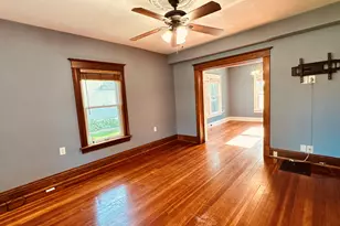 213 S Swift St, Winnebago, IL 61088 - Photo 10