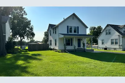 213 S Swift Street, Winnebago, IL 61088 - Photo 2