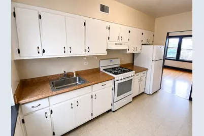 2957 N Parkside Avenue #3S, Chicago, IL 60634 - Photo 2