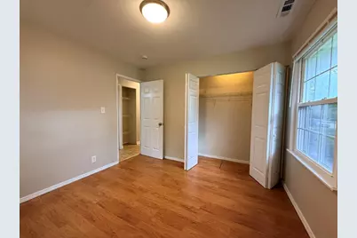 1004 Oakland Drive, Streamwood, IL 60107 - Photo 10