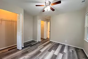1004 Oakland Dr, Streamwood, IL 60107 - Photo 12