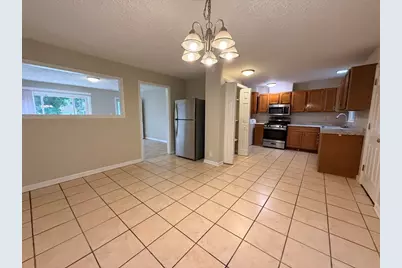 1004 Oakland Drive, Streamwood, IL 60107 - Photo 6