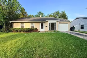 1004 Oakland Dr, Streamwood, IL 60107 - Photo 1
