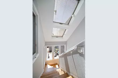 2215 W Roscoe Street, Chicago, IL 60618 - Photo 16