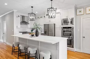 2215 W Roscoe St, Chicago, IL 60618 - Photo 10