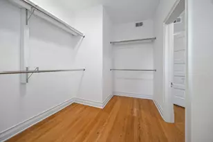 2215 W Roscoe St, Chicago, IL 60618 - Photo 24