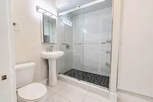 3709 N Bosworth Ave, Chicago, IL 60613 - Photo 8