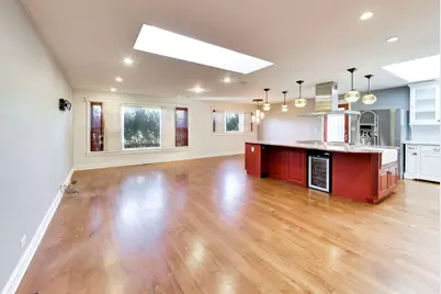 5545 Oakton Street, Morton Grove, IL 60053 - Photo 2