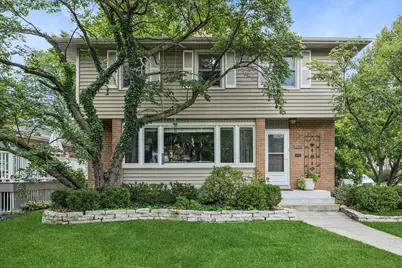 1100 N Oak Park Avenue, Oak Park, IL 60302 - Photo 1