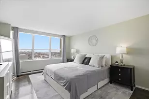 655 W Irving Park Rd, Chicago, IL 60613 - Photo 16