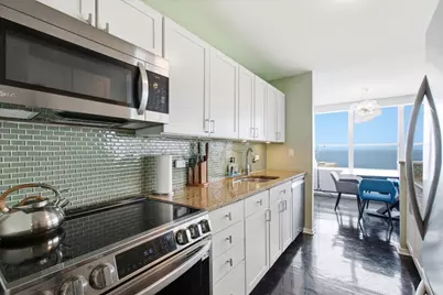 655 W Irving Park Road #2701, Chicago, IL 60613 - Photo 12