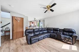 1141 Golden Oaks Pkwy, Aurora, IL 60506 - Photo 4