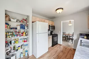 1141 Golden Oaks Pkwy, Aurora, IL 60506 - Photo 10