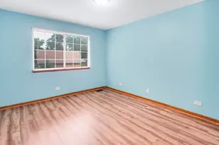 218 Woodstone Dr, Buffalo Grove, IL 60089 - Photo 18