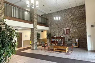 1460 Fairlane Dr, Schaumburg, IL 60193 - Photo 10