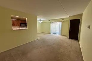 1460 Fairlane Dr, Schaumburg, IL 60193 - Photo 2