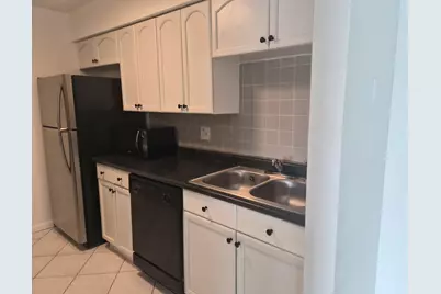 1424 Stonebridge Circle #L9, Wheaton, IL 60189 - Photo 2
