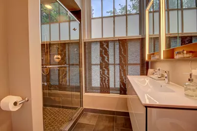5235 N Ravenswood Avenue #15, Chicago, IL 60640 - Photo 12