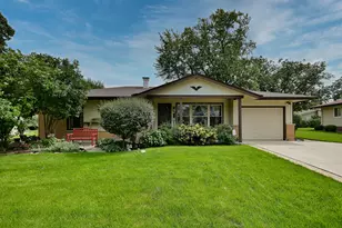 1157 Elmwood Ln, Elk Grove Village, IL 60007 - Photo 1