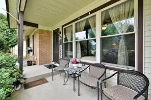 1157 Elmwood Ln, Elk Grove Village, IL 60007 - Photo 12
