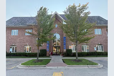 1880 W Winchester Road #204, Libertyville, IL 60048 - Photo 2