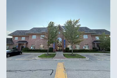 1880 W Winchester Road #204, Libertyville, IL 60048 - Photo 1