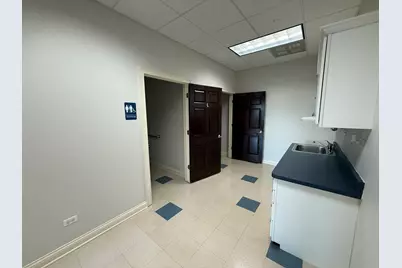 1880 W Winchester Road #204, Libertyville, IL 60048 - Photo 10